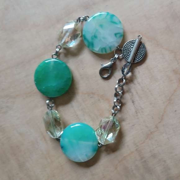 Green Aventurine Bracelet Size 8 1/2 inches - Picture 3 of 12